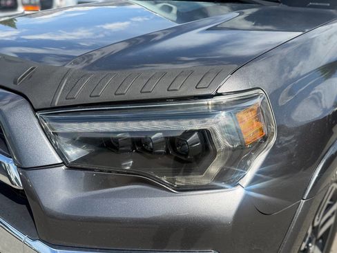 Used 2018 Toyota 4Runner Limited AWD/4WD image 97