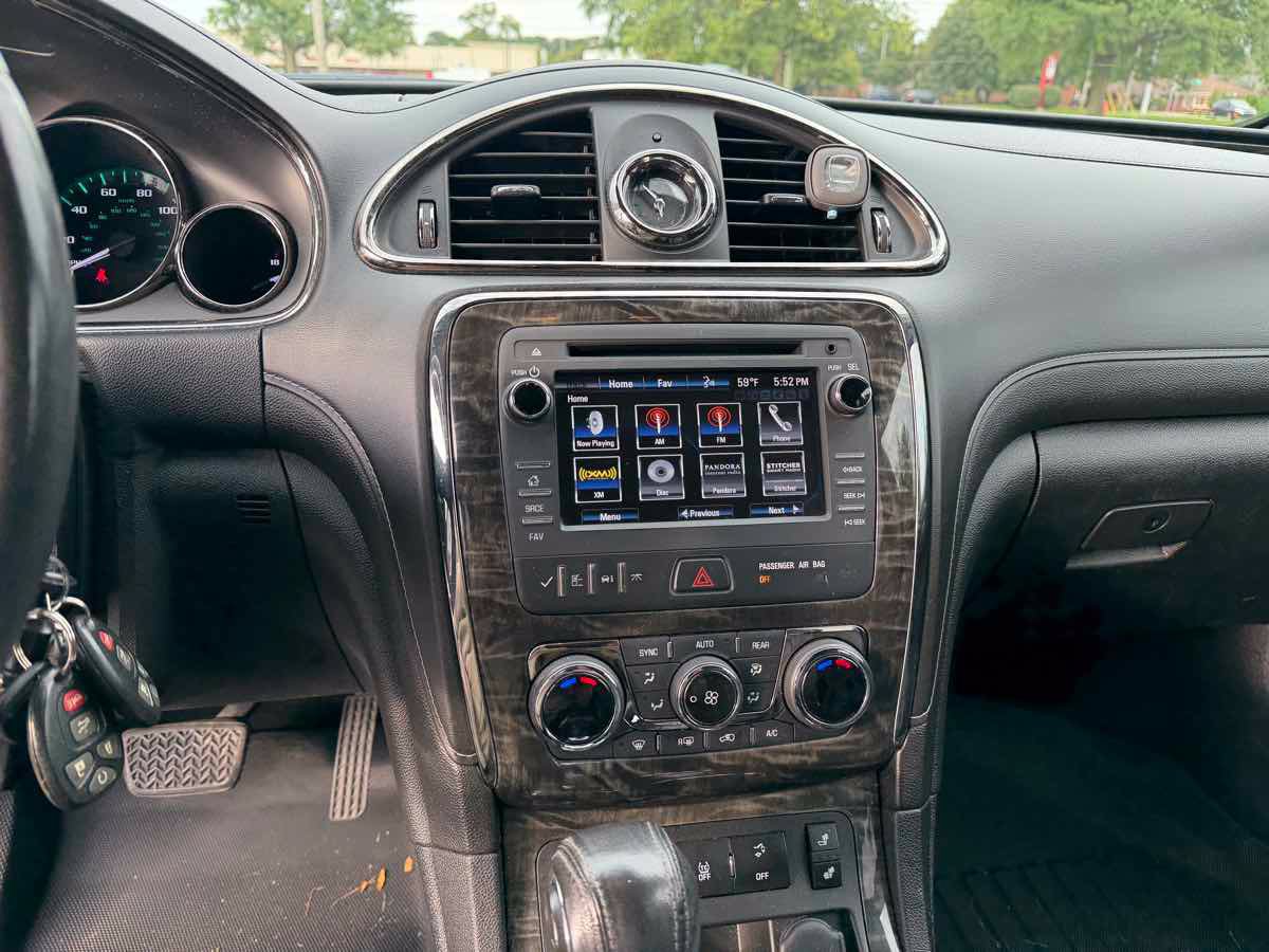 Used 2014 Buick Enclave Leather FWD image 15