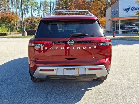 Used 2022 Nissan Pathfinder SL image 5
