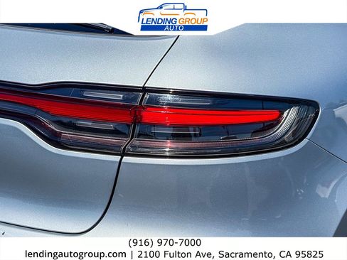 Used 2020 Porsche Macan AWD/4WD image 8