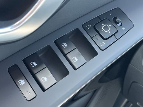 New 2026 Kia Niro EX FWD image 20