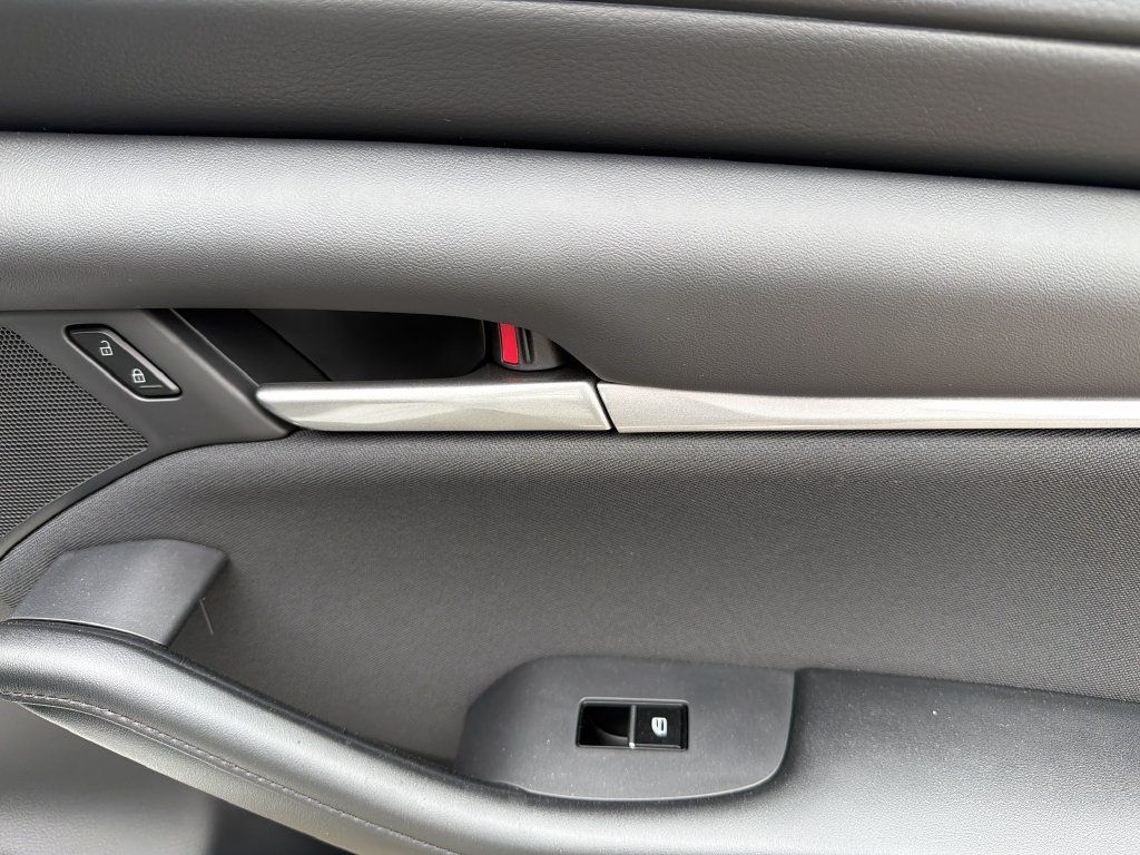 New 2026 MAZDA MAZDA3 s FWD image 8