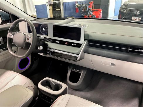 Used 2024 Hyundai Ioniq 5 Limited image 14