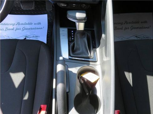Used 2021 Hyundai Elantra SEL w/ Cargo Package FWD image 7