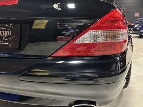 Used 2008 Mercedes-Benz SL 550 image 37