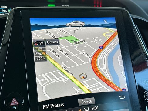Certified 2022 Toyota Prius Prime Limited FWD image 18