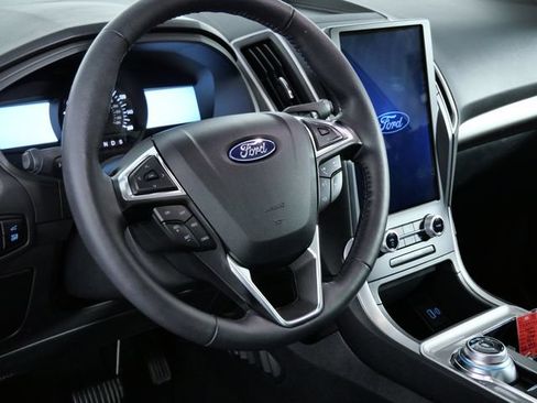 Certified 2024 Ford Edge SEL w/ Convenience Package AWD/4WD image 19