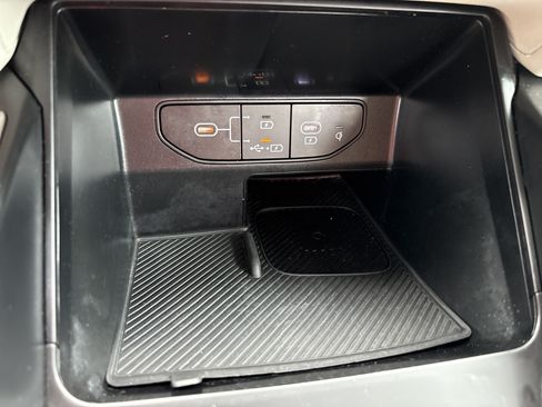 Certified 2025 Kia Sorento S AWD/4WD image 8