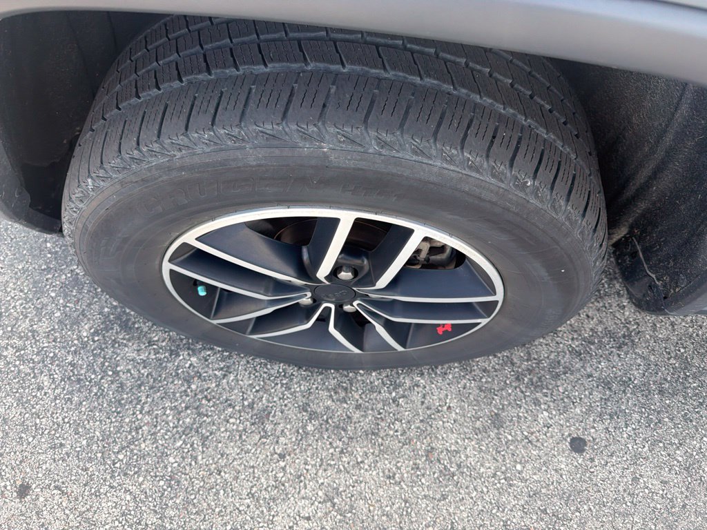 Used 2019 Jeep Grand Cherokee Trailhawk AWD/4WD image 5