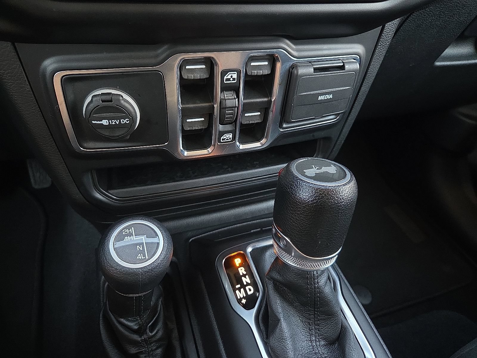 Used 2022 Jeep Wrangler Unlimited Sport AWD/4WD image 19