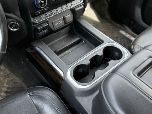 Used 2020 Chevrolet Silverado 1500 RST image 18