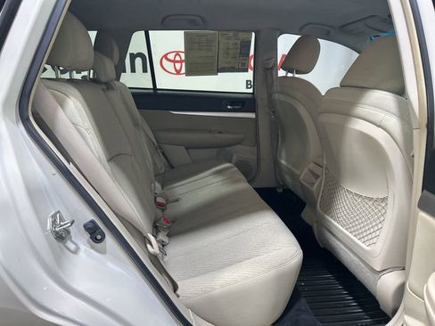 Used 2010 Subaru Outback 2.5i Premium image 17