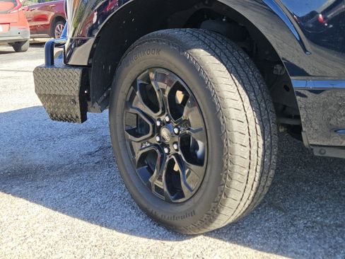 Certified 2022 Ford F150 Platinum w/ Equipment Group 701A High image 33