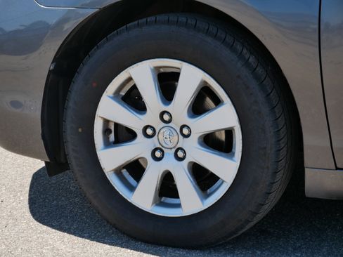 Used 2007 Toyota Camry LE image 16