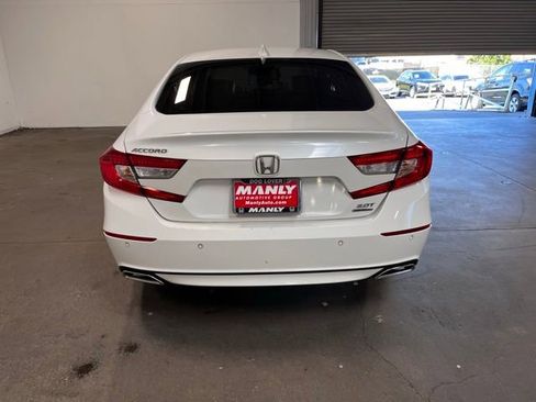 Used 2021 Honda Accord Touring image 4