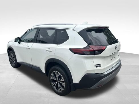 Used 2023 Nissan Rogue SV w/ SV Premium B Package FWD image 3