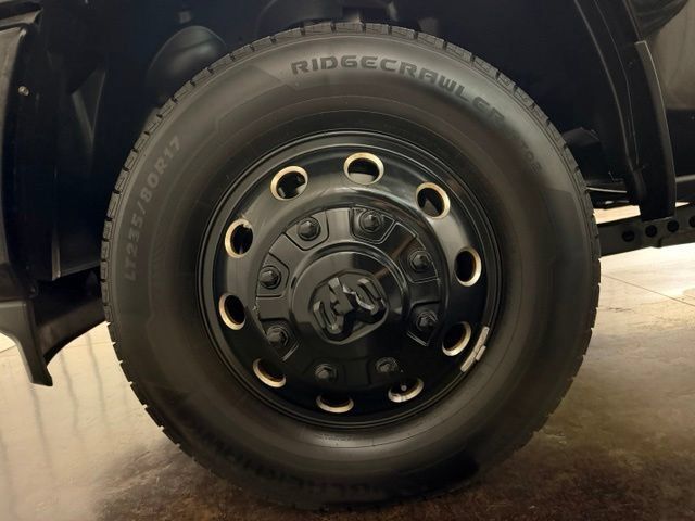 Used 2025 RAM 3500 Big Horn AWD/4WD image 11