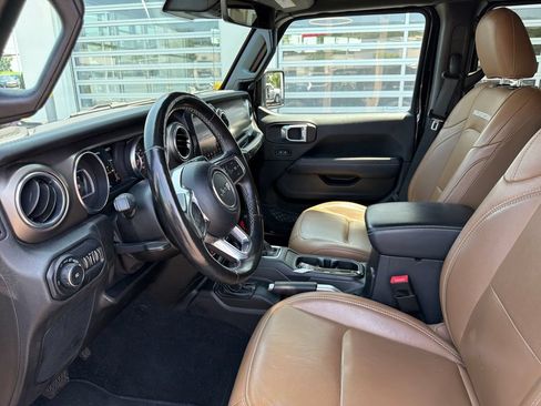 Used 2020 Jeep Wrangler Unlimited Rubicon AWD/4WD image 9