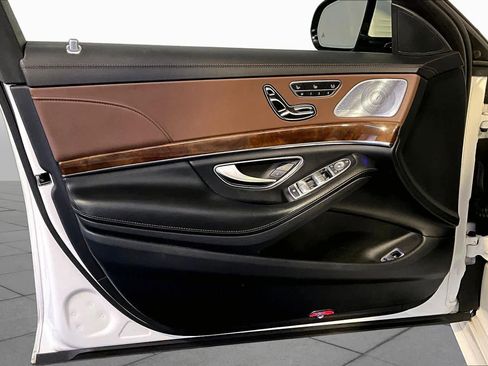 Used 2017 Mercedes-Benz S 550 4MATIC Sedan image 22
