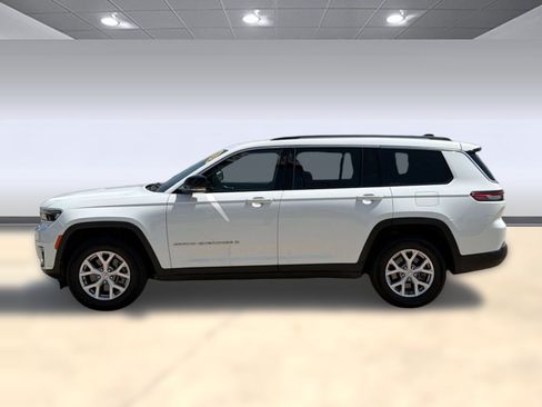 Certified 2022 Jeep Grand Cherokee L Limited AWD/4WD image 2