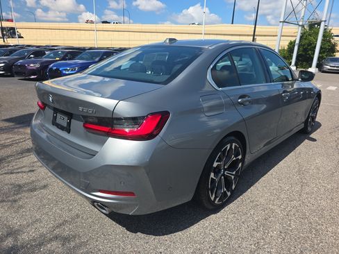 Used 2026 BMW 330i Sedan RWD image 3