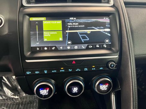 Used 2018 Jaguar E-PACE S image 34