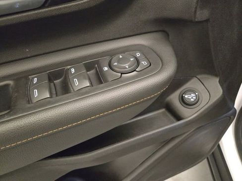 Used 2018 GMC Terrain SLE w/ Driver Convenience Package image 5