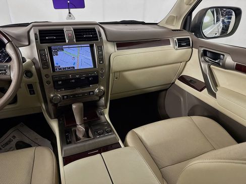 Used 2015 Lexus GX 460 w/ Premium Package image 30