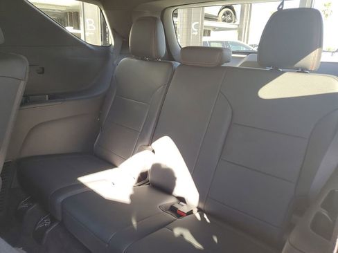 Used 2025 Chevrolet Traverse Z71 image 15