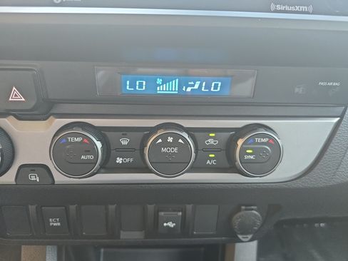 Used 2023 Toyota Tacoma SR AWD/4WD image 22