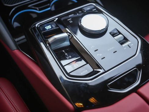 New 2026 BMW i5 eDrive40 w/ M Sport Package image 16