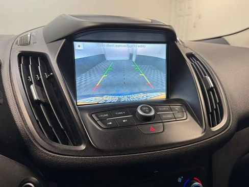 Used 2019 Ford Escape SE image 10