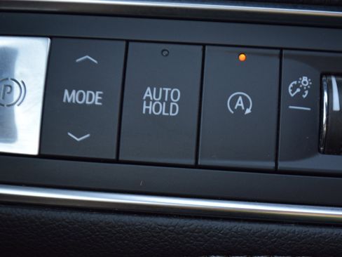 Used 2025 Buick Enclave Preferred image 27