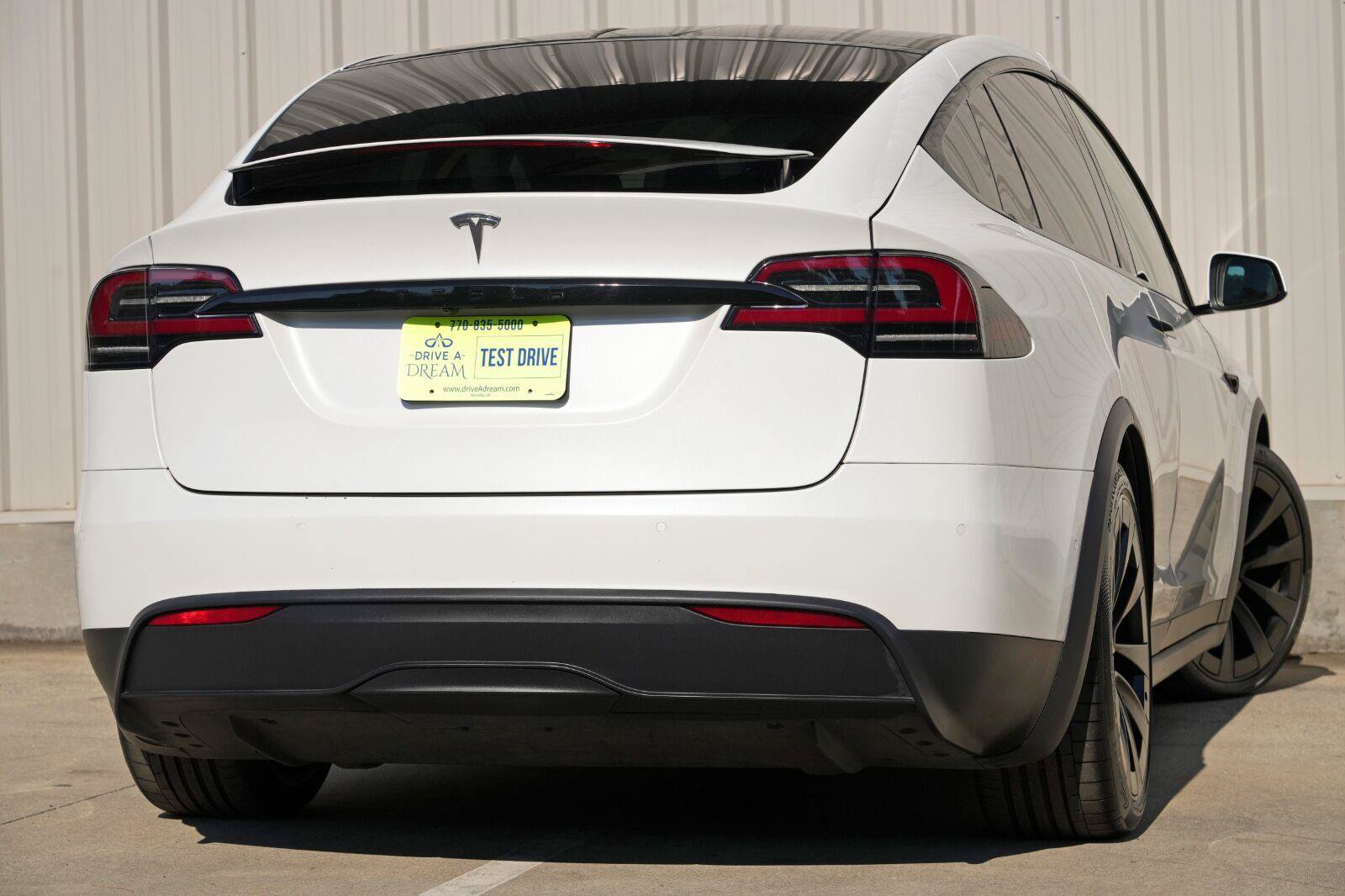 Used 2022 Tesla Model X AWD/4WD image 4