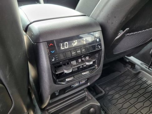 Used 2023 Jeep Grand Cherokee L Limited w/ Trailer Tow Group (B) AWD/4WD image 25