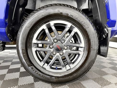 Used 2024 Toyota Tacoma TRD Sport AWD/4WD image 27