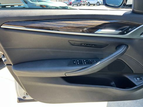 Used 2021 BMW 530i w/ Convenience Package image 36