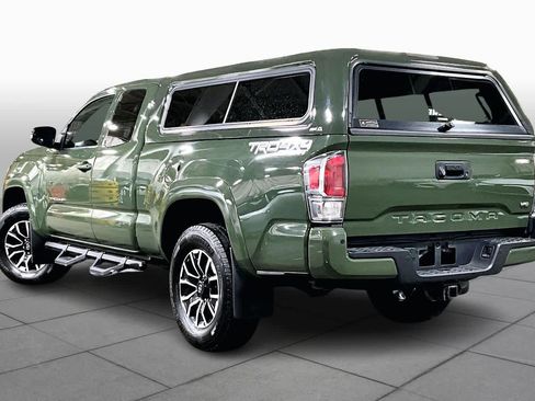 Used 2021 Toyota Tacoma TRD Sport w/ Technology Package image 9