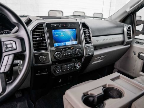 Used 2020 Ford F250 XLT image 8