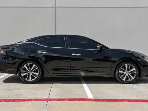 Used 2020 Nissan Maxima 3.5 SV w/ Floor Mat Group FWD image 3