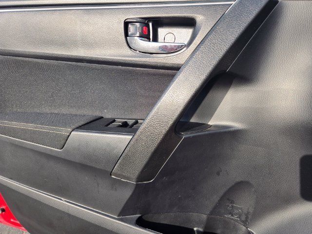 Certified 2018 Toyota Corolla LE FWD image 21