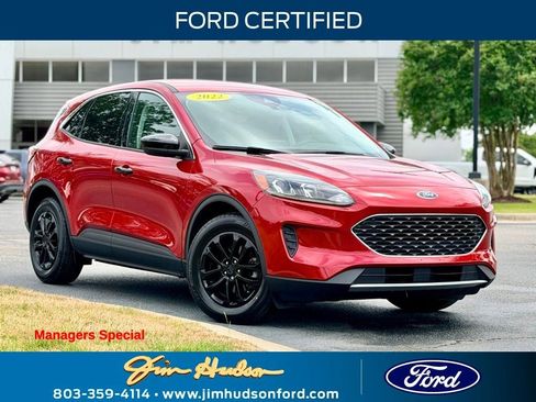 Certified 2022 Ford Escape SE FWD image 1