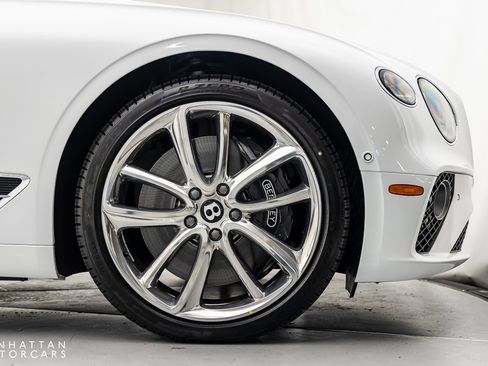 Used 2024 Bentley Continental GT image 9