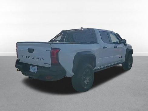 Used 2025 Toyota Tacoma Trailhunter image 6