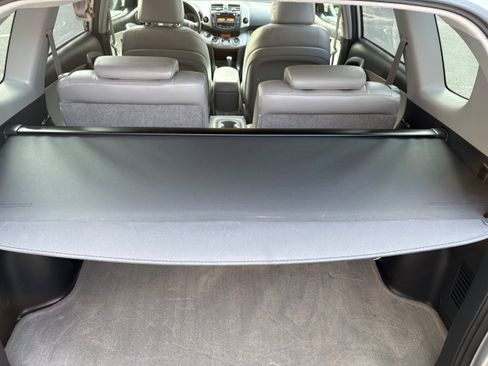 Used 2010 Toyota RAV4 Limited AWD/4WD image 19