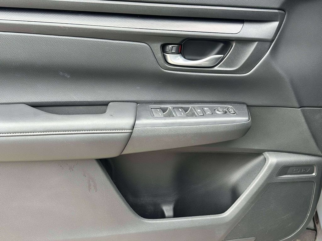 Used 2023 Honda CR-V LX image 16