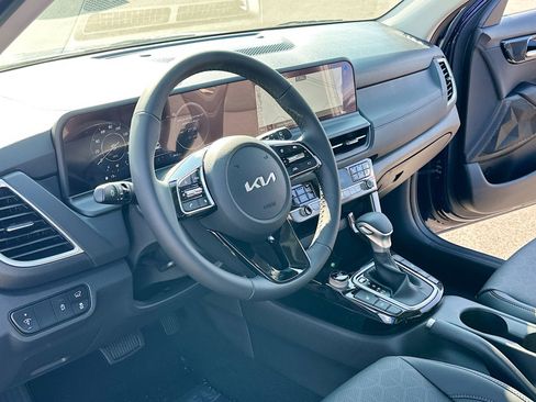 New 2026 Kia Seltos EX image 4