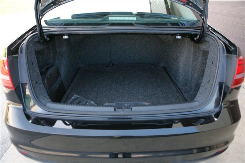 Used 2017 Volkswagen Jetta S FWD image 13