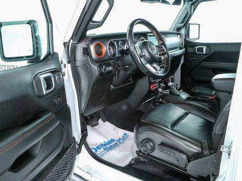Used 2021 Jeep Gladiator Mojave AWD/4WD image 3