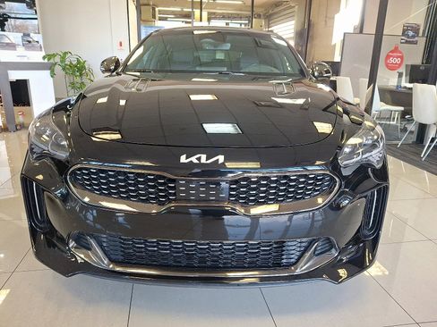 Used 2023 Kia Stinger GT2 image 2